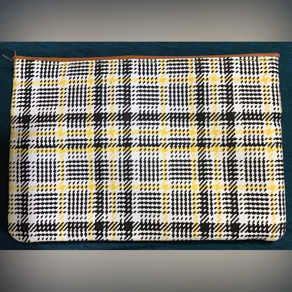 Ipsy Glam Bag Plaid Envelope - Picture 4 of 4